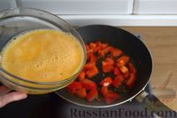 "Газированный" омлет с помидорами и сыром