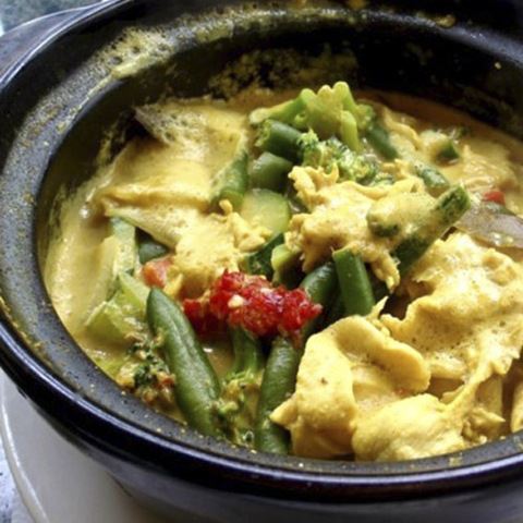 Карри из курицы с фасолью