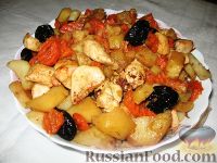 Цимес из картофеля, курицы, изюма и чернослива