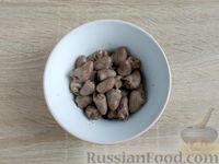 Куриные сердечки в томатном соусе